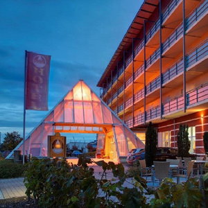 Hotel Kurhotel Pyramide cazare Bad Windsheim