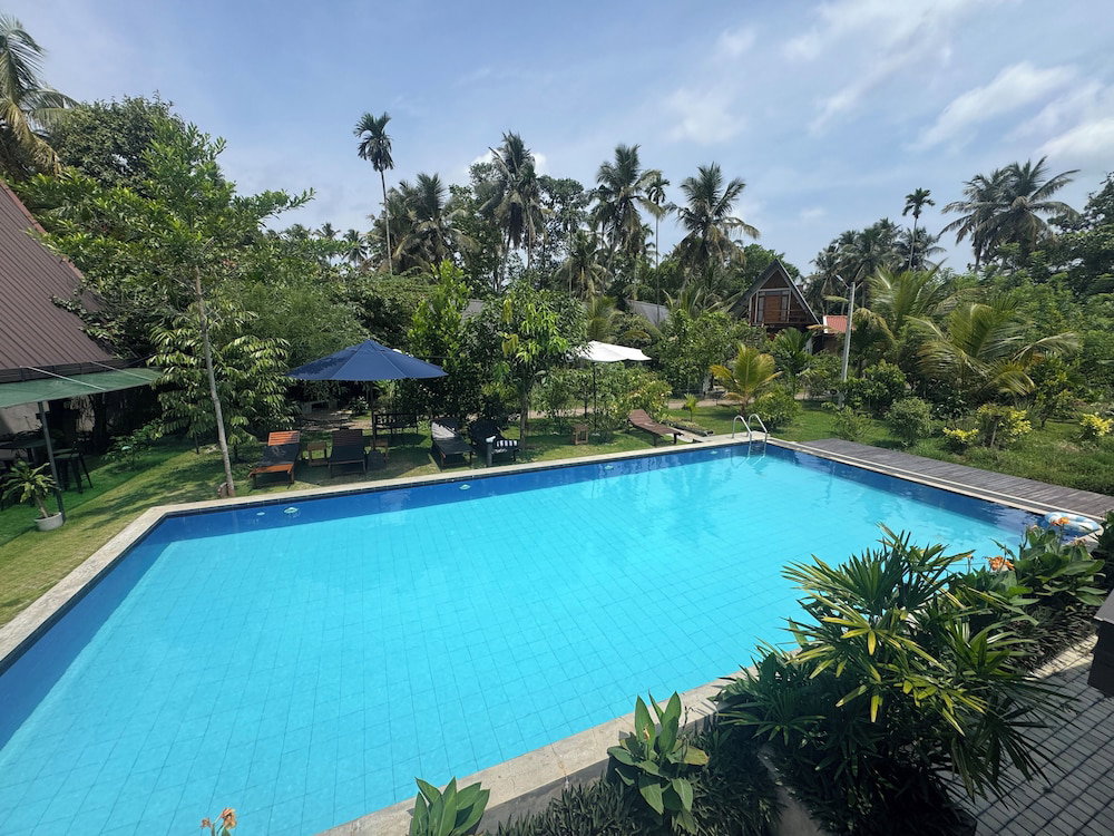 Hotel Steps Garden Resort