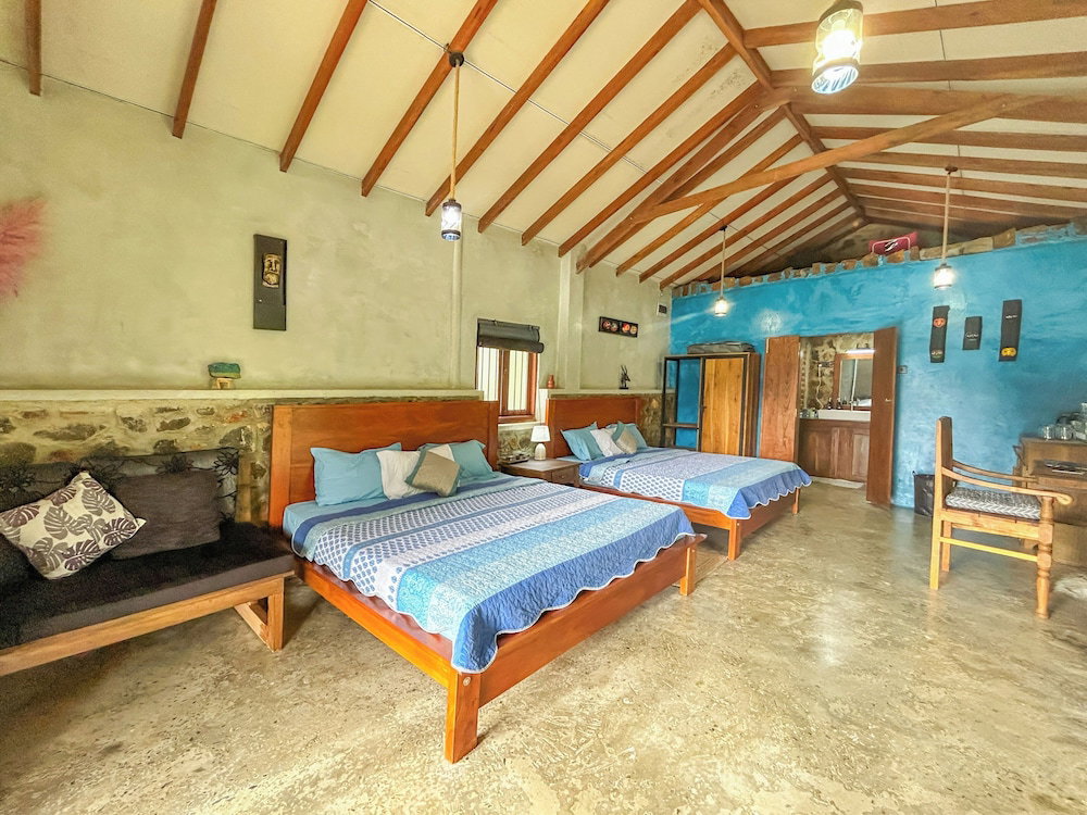 Hotel Unseen Knuckles Eco Boutique