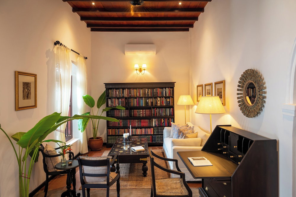 Hotel Writer's Lodge By Ishq