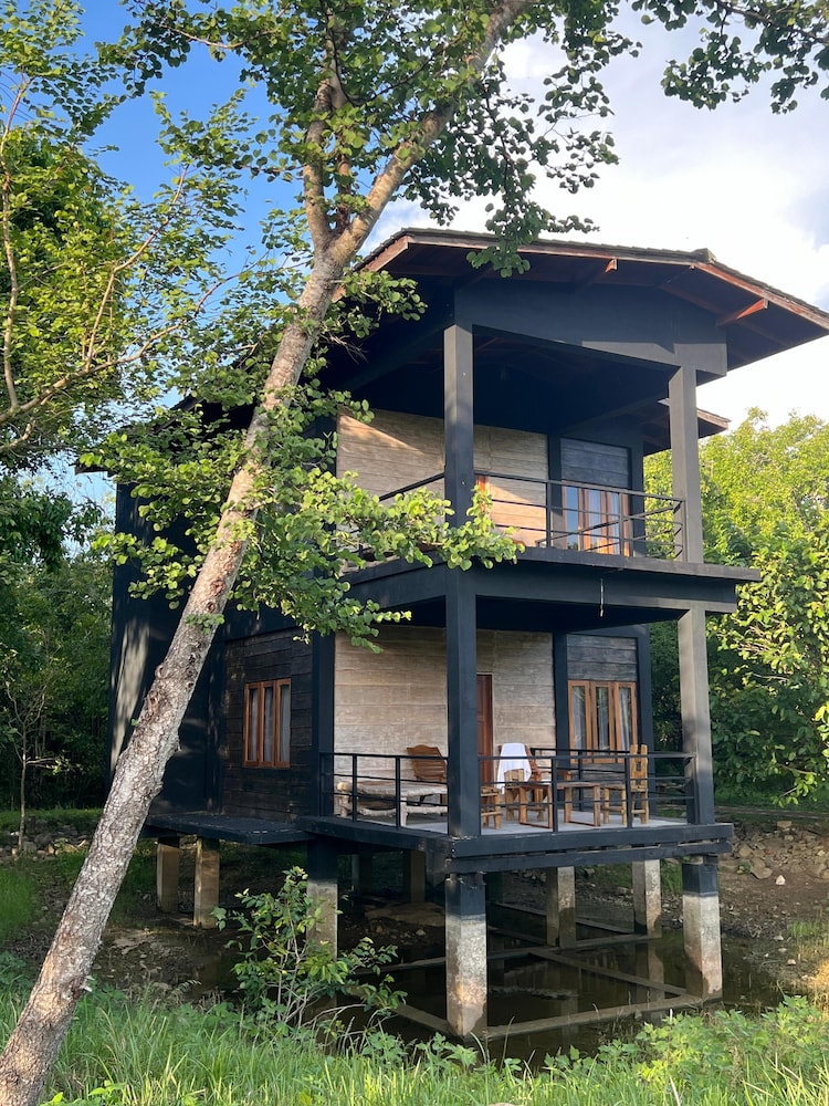 Hotel Sigiri Vananthara