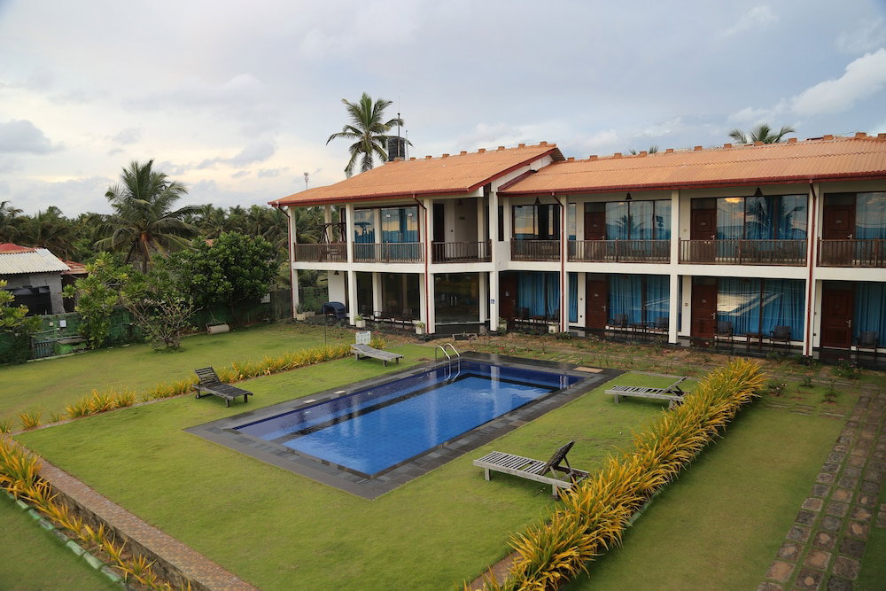 Hotel Calypso Sunset Beach Hotel