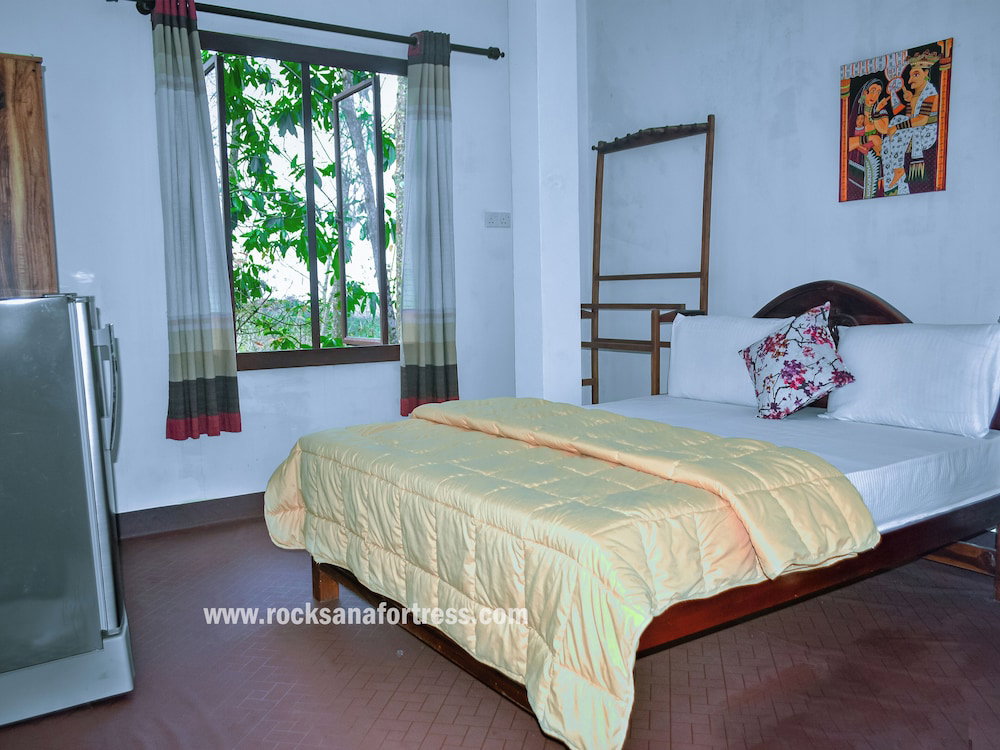 Rocksana Fortress Yoga & Retreat