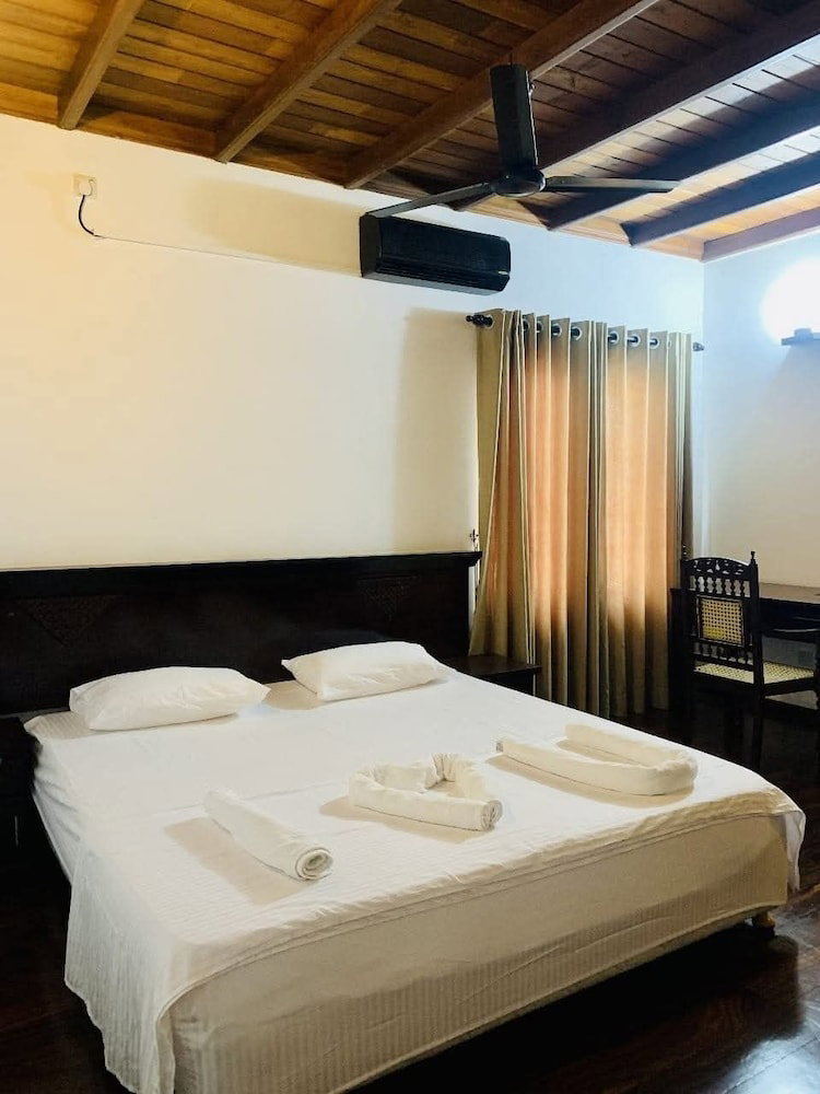 Hotel Airport Luxury Villa 65 Negombo