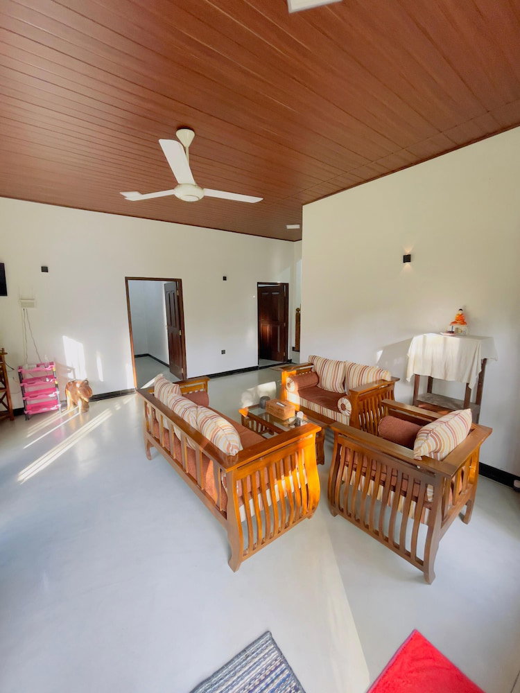 Hotel Riverside Nature Haven Villa