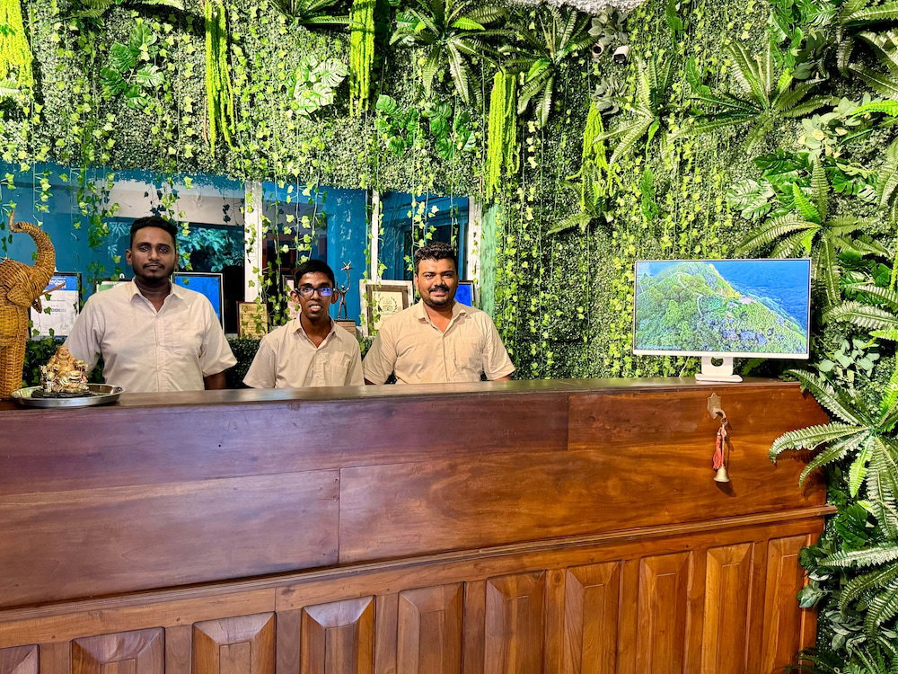 Sundaras Infinity Jungle Resort & Spa