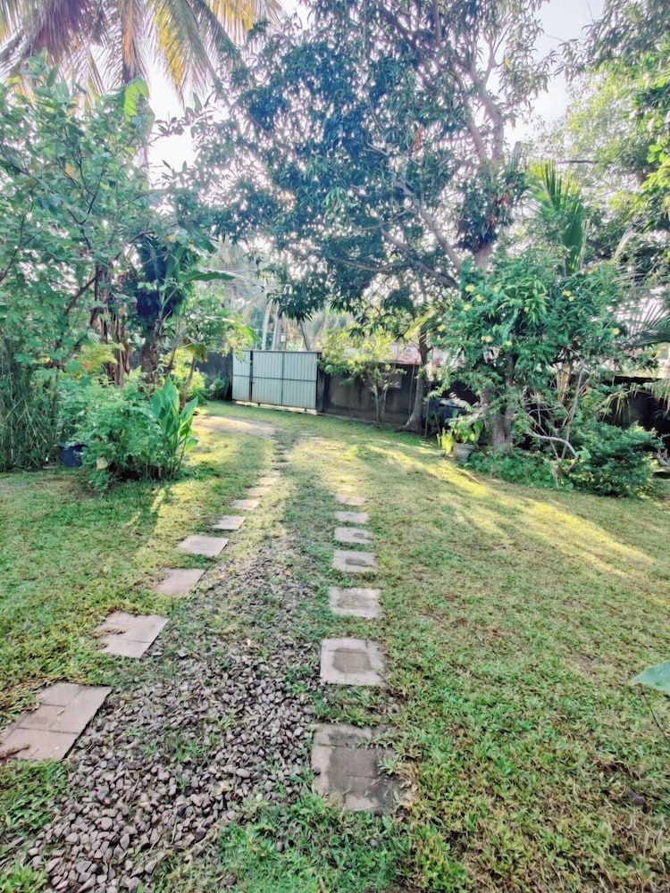 Hotel Samuu Homestay