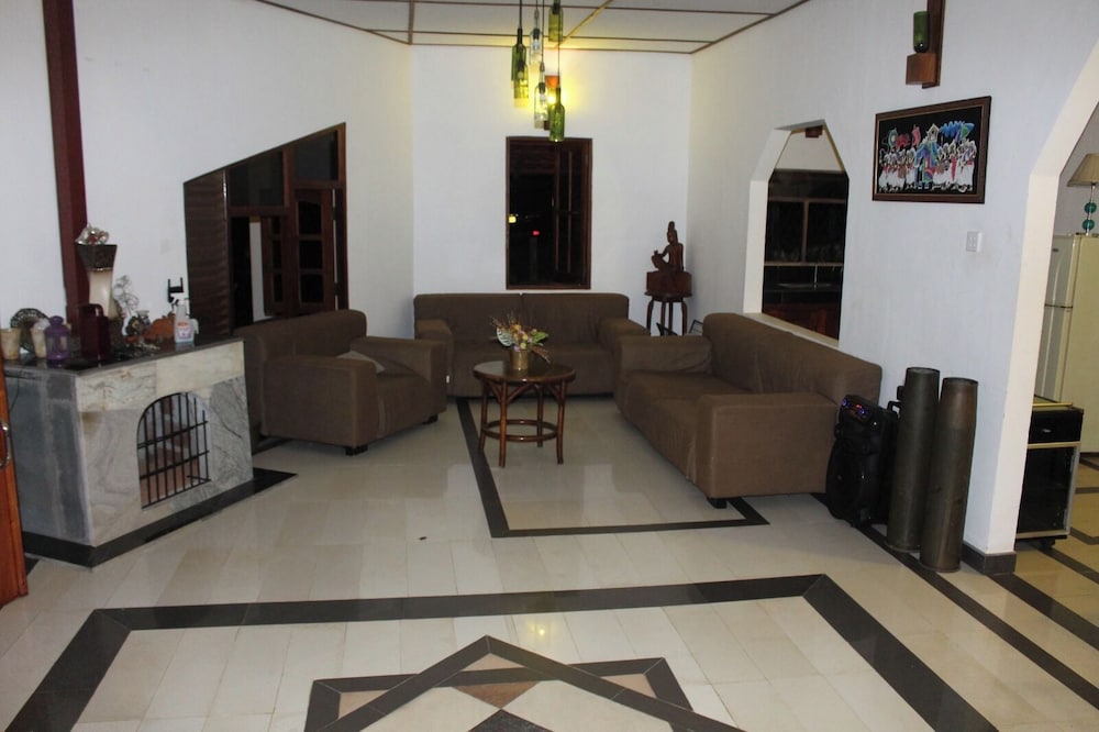 Hotel Star Bish Mount View