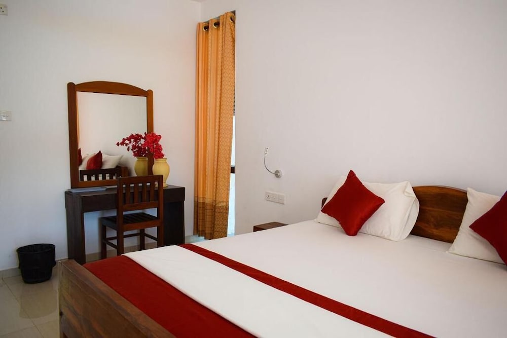 Hotel High Park Beach Resort Nilaveli