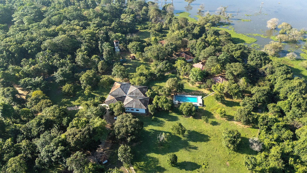 Hotel Pothana Village