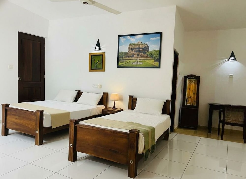Hotel Kingfisher Resort & Retreat - Sigiriya