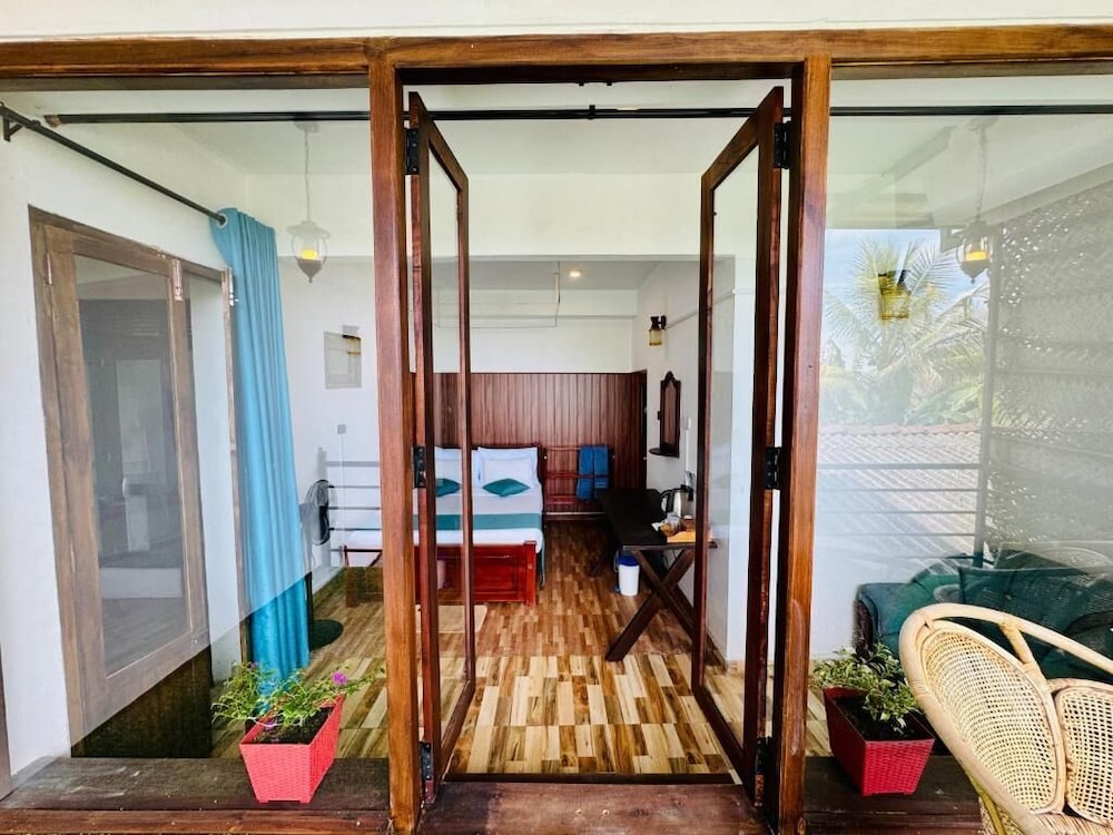 Hotel Nest Of Peak