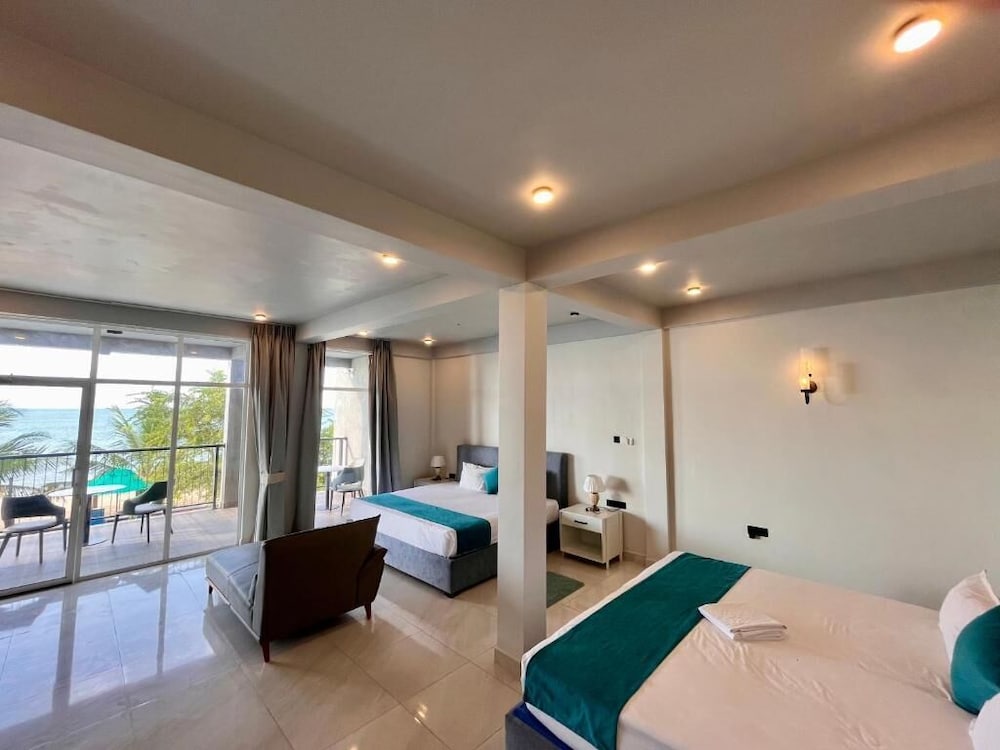 Hotel Hiru Beach Resort - Kalpitiya