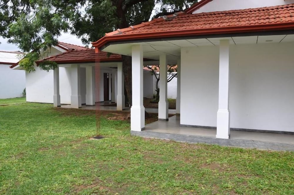 Hotel Trinco Rest House
