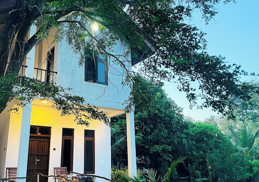 Hotel Thuru Sevana Villa