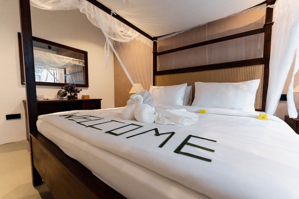 The Embrace Luxury Villa - Hiriketiya