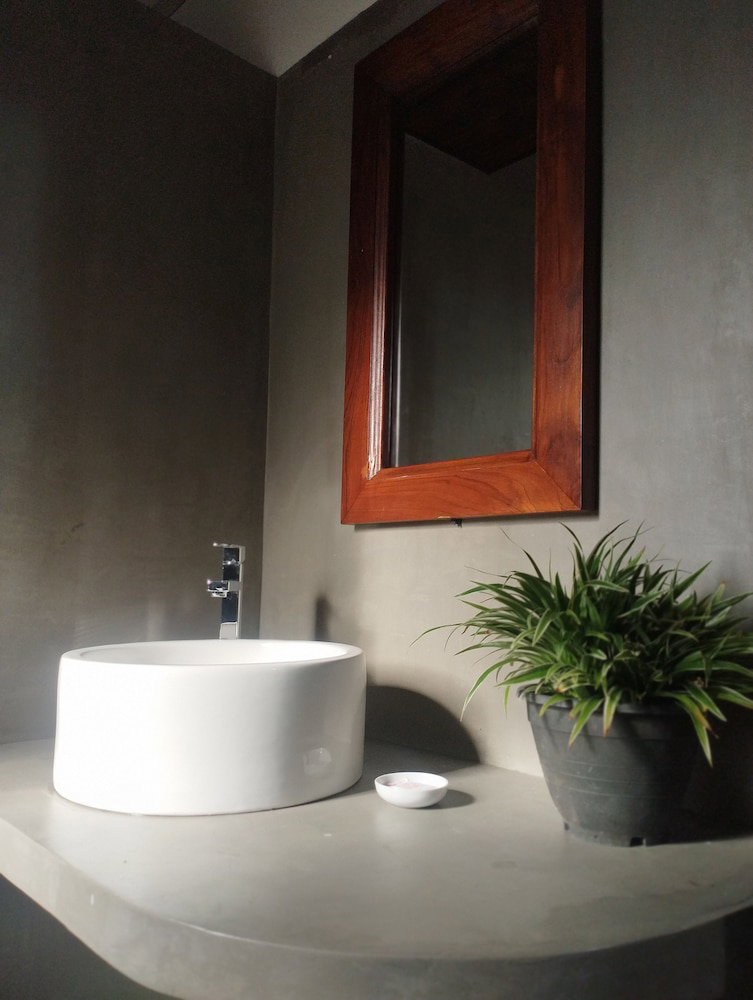Pura Handa Home Stay