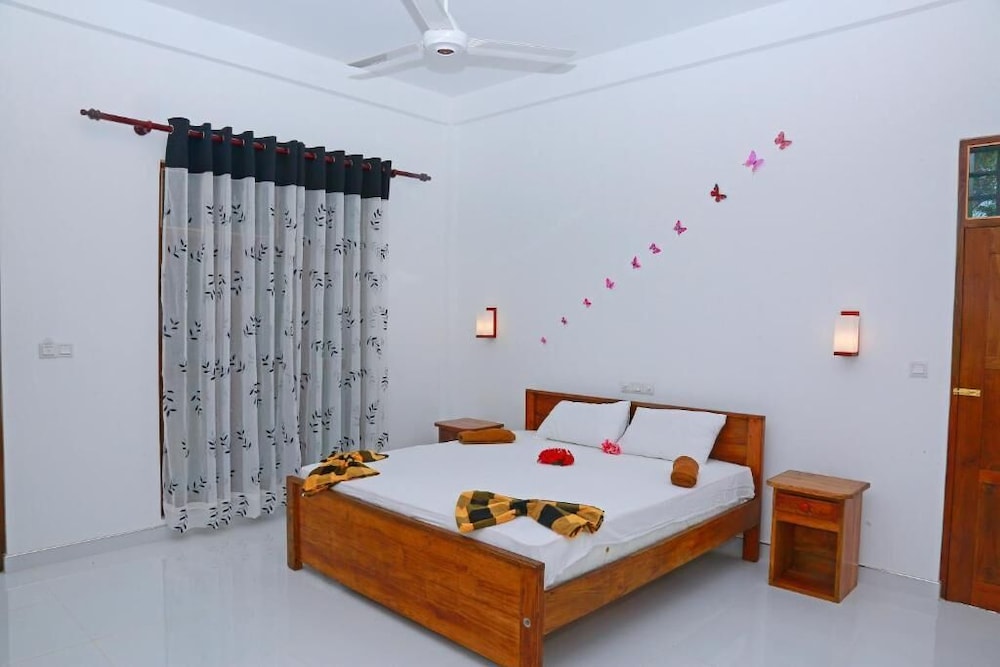 Hotel Shine Park
