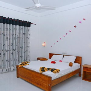 Hotel Shine Park cazare Tissamaharama
