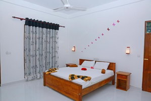 Hotel Shine Park cazare Tissamaharama