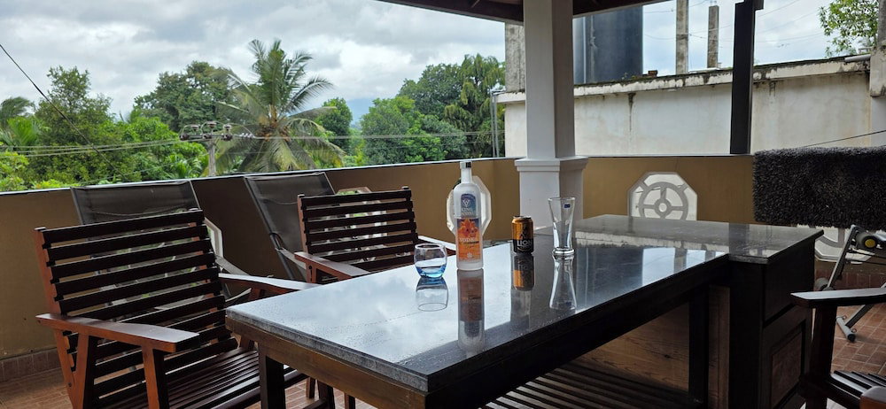 Hotel Kandy Comforts