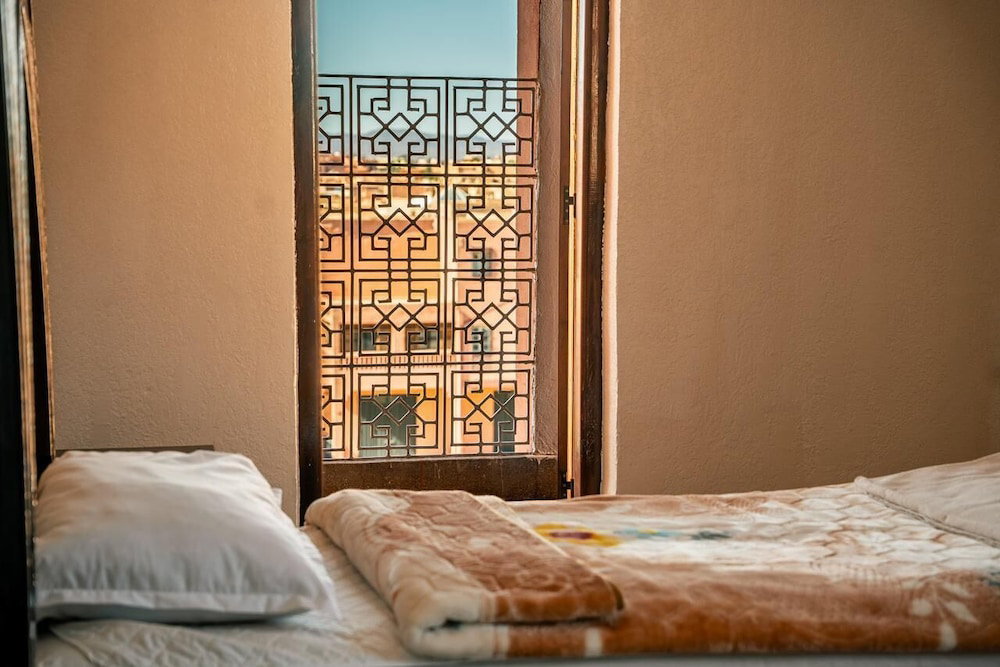 Hotel Asafar Apartments & Hostel