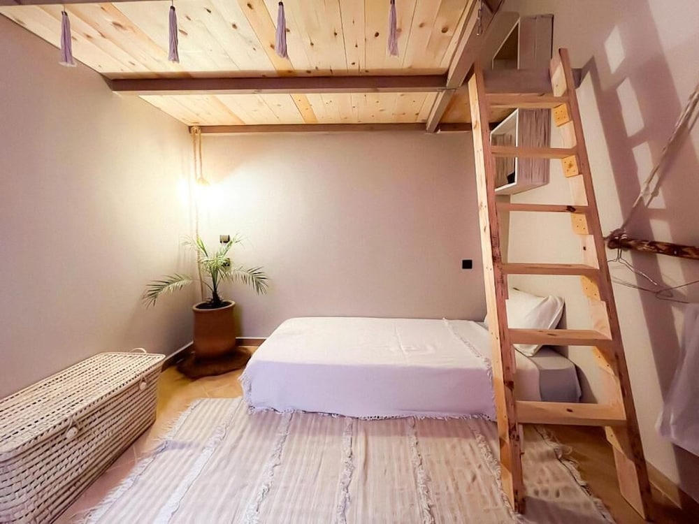Hotel Desart Hostel