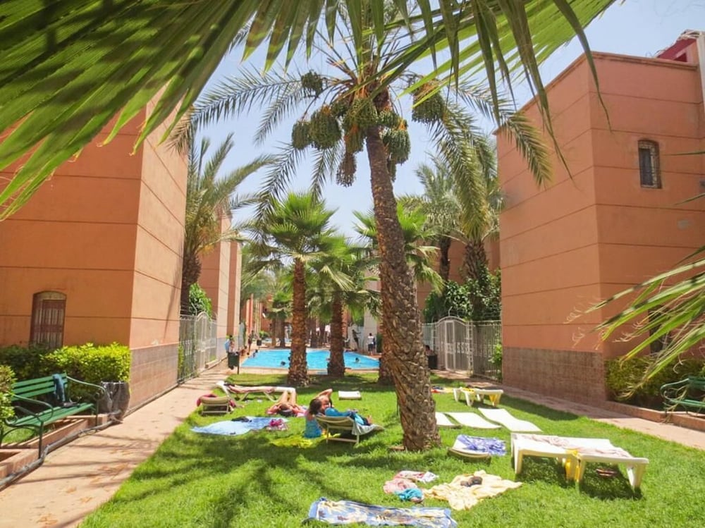 Hotel Riad Flouris In Marrakech