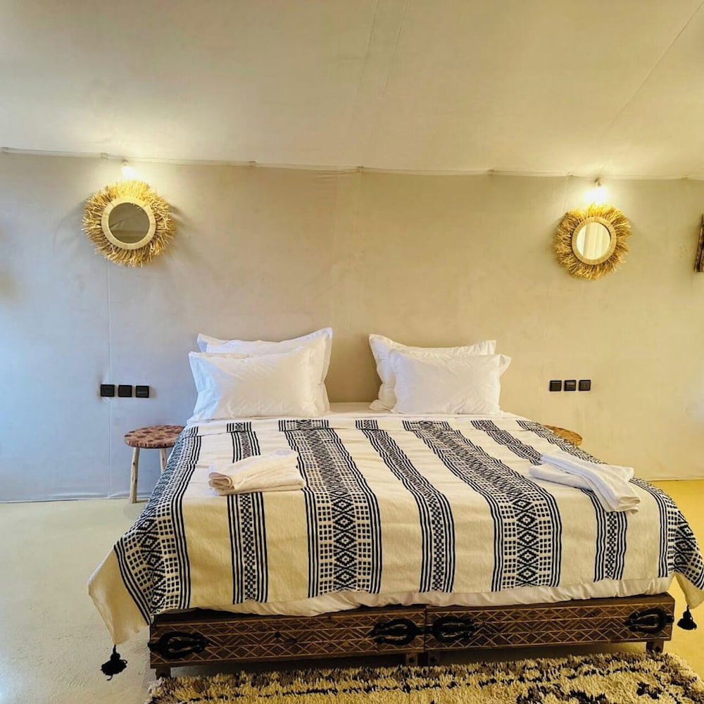 Hotel Sunbright Luxury Camp