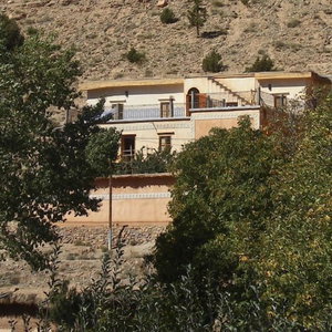 Hotel Gite Paradis D'ait Bouguemez - Hostel cazare Tabant