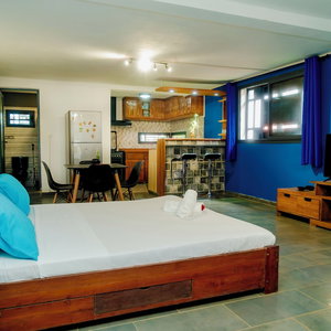 Sejur Cattleya Guest House vacanta Hell-Ville