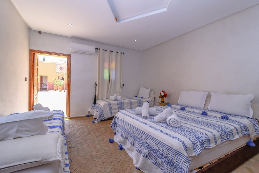Hotel Ferme D'hôte Zomorroda