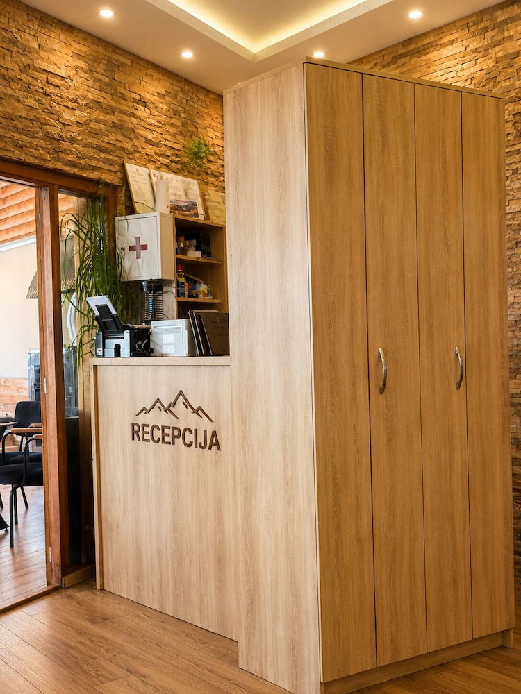 Hotel Rooms & Spa Bjelasica