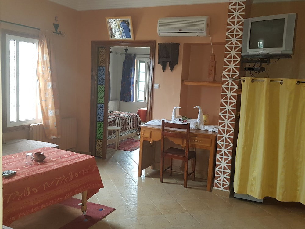 Hotel Riad Mimouna De Timnay