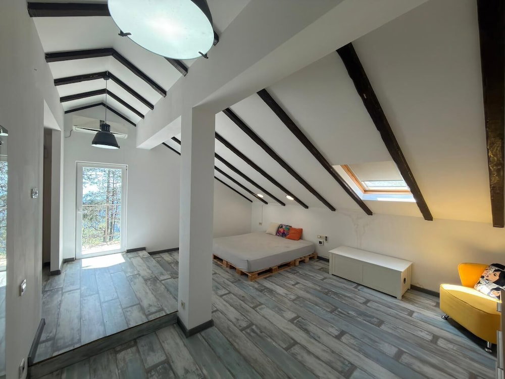 Hotel Mountain & Sea Retreat Lapcici
