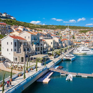 Hotel Lustica Bay Vacation Homes cazare Mrcevac