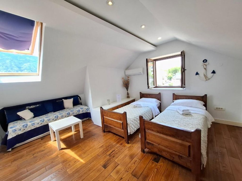 Filip Deluxe Rooms