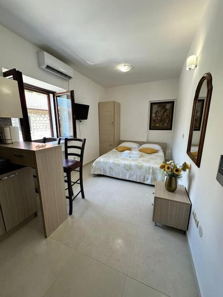 Filip Deluxe Rooms
