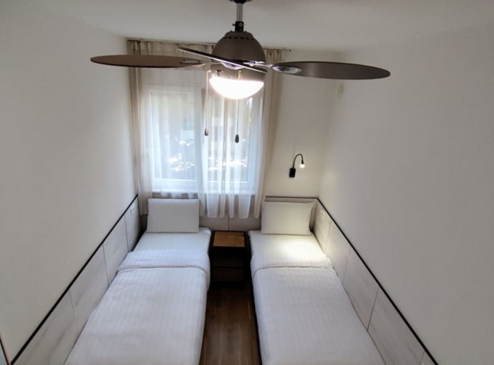 Hotel Comfort Apartments Igalo 60 M From The Sea