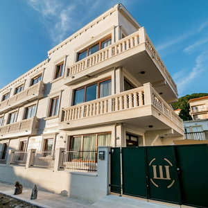 Hotel Hedera Residences cazare Denovici