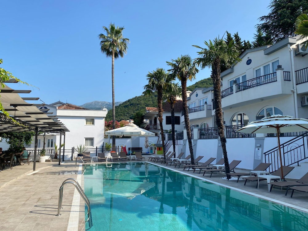 Hotel Xanadu