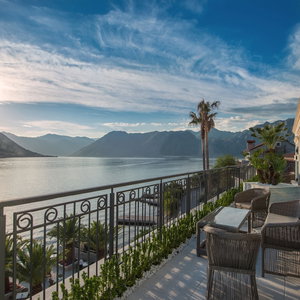 Hotel Forza Terra cazare Dobrota