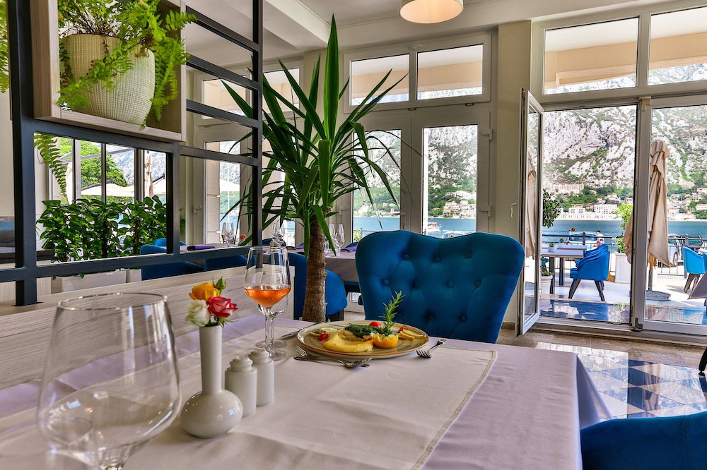 Hotel Montebay Perla
