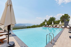 Hotel Bayview Hills Luxury Residences cazare Kotor