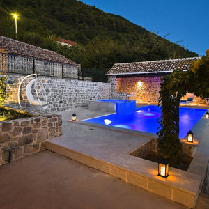 Hotel Villa Dub cazare Kotor