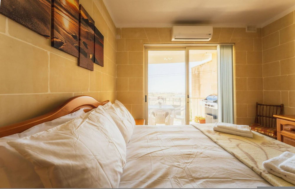 Romantic Gozo Escape Private Pool Terrace Bbq