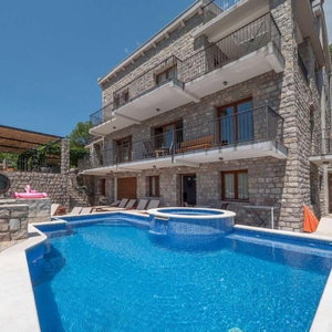 Hotel Family Retreat Bozovic cazare Budva
