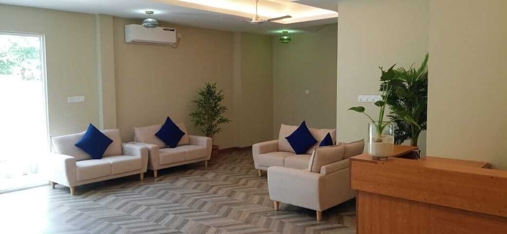 Hotel Seaside Dhangethi Inn