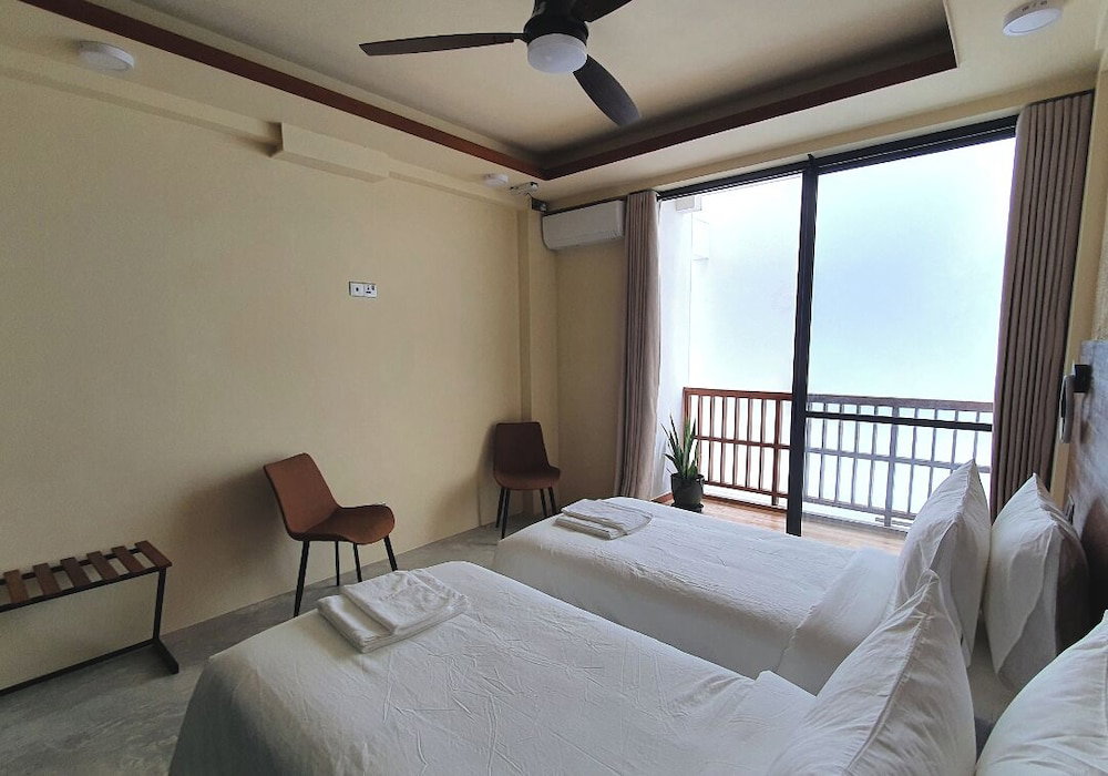 Hotel Kuredhi View