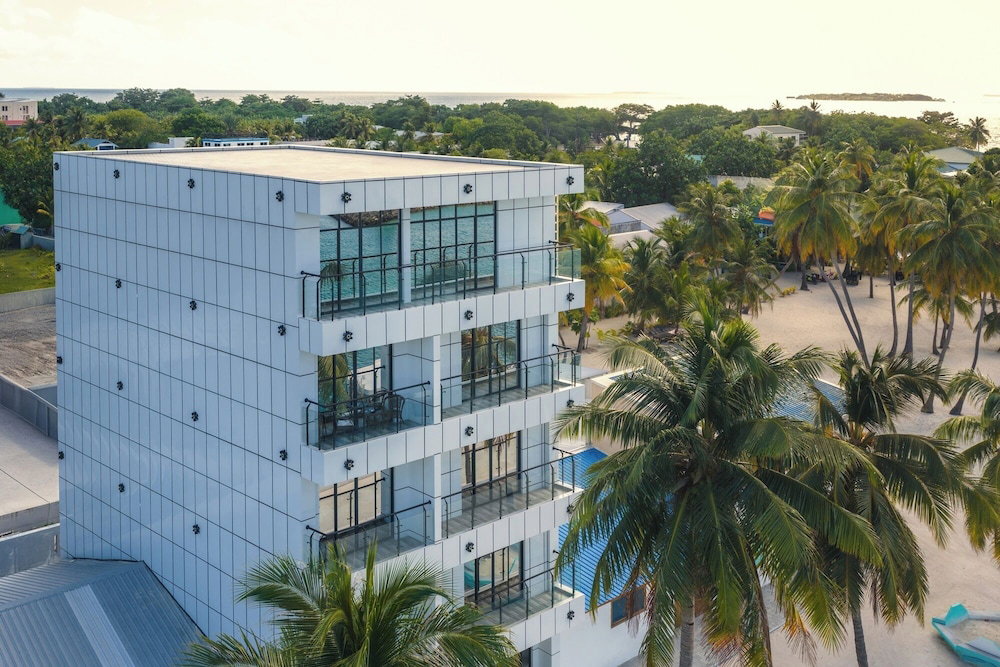 Hotel Wings By Hawks Hotels Kamadhoo Baa Atoll